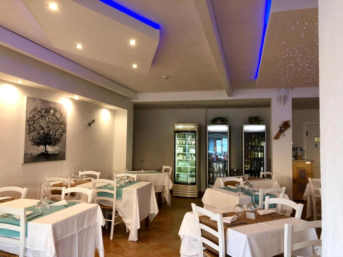 Hotel Sandalion Санта-Тереза-Галлура Екстер'єр фото