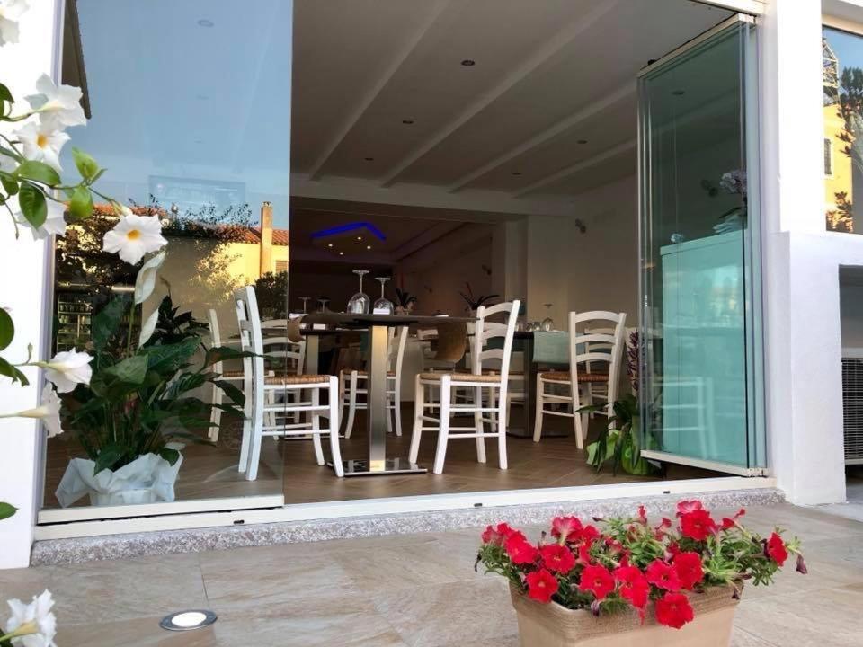 Hotel Sandalion Санта-Тереза-Галлура Екстер'єр фото